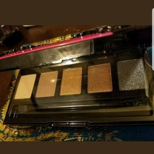 Victoria's Secret eyeshadow palette Slow Seduction
